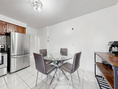 Photo 13 at 941 Willowdale Avenue, Newtonbrook East, Toronto