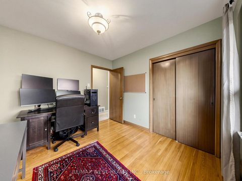 Photo 22 at 941 Willowdale Avenue, Newtonbrook East, Toronto