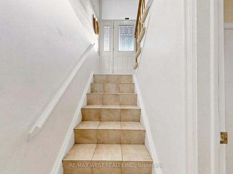 Photo 24 at 941 Willowdale Avenue, Newtonbrook East, Toronto