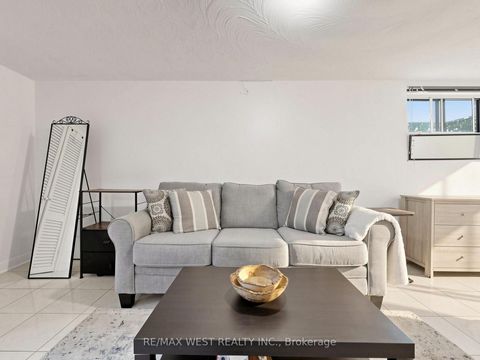 Photo 29 at 941 Willowdale Avenue, Newtonbrook East, Toronto