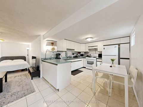 Photo 30 at 941 Willowdale Avenue, Newtonbrook East, Toronto