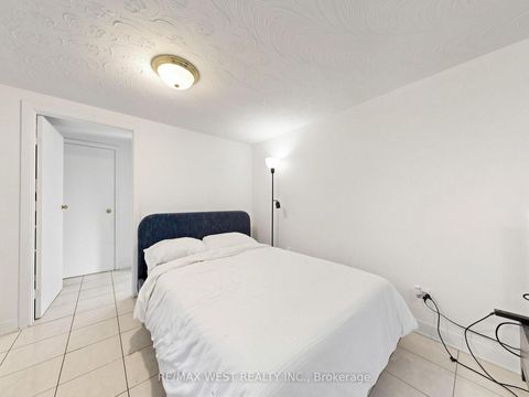 Photo 34 at 941 Willowdale Avenue, Newtonbrook East, Toronto