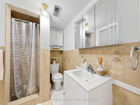 Photo 38 at 941 Willowdale Avenue, Newtonbrook East, Toronto