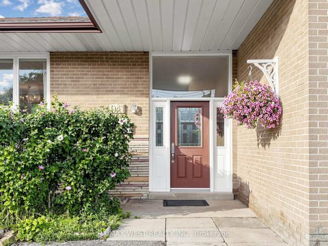Photo 46 at 941 Willowdale Avenue, Newtonbrook East, Toronto