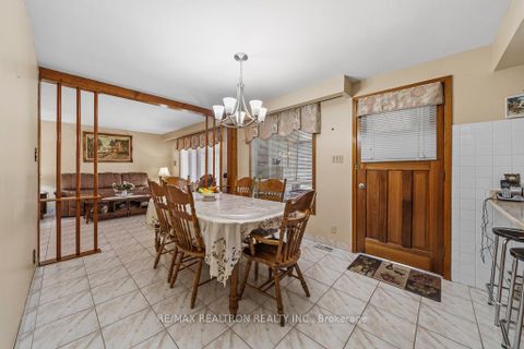Photo 11 at 163 Elgin Mills Road W, Mill Pond, Richmond Hill