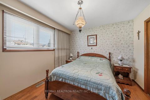 Photo 16 at 163 Elgin Mills Road W, Mill Pond, Richmond Hill