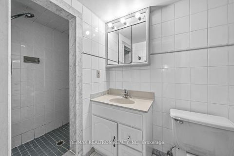 Photo 23 at 163 Elgin Mills Road W, Mill Pond, Richmond Hill