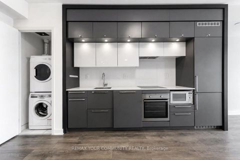 Photo 3 at 2711 - 15 Grenville Street, Bay Street Corridor, Toronto