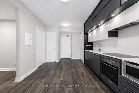 Photo 7 at 2711 - 15 Grenville Street, Bay Street Corridor, Toronto
