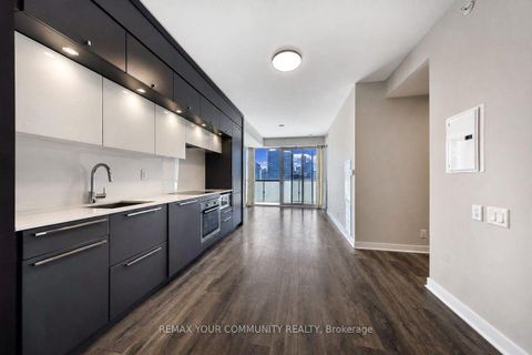 Photo 13 at 2711 - 15 Grenville Street, Bay Street Corridor, Toronto