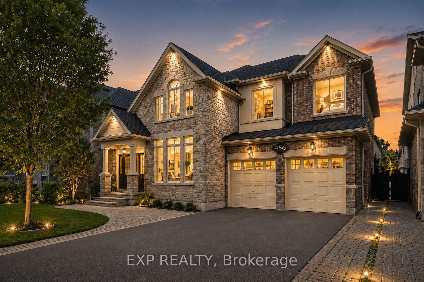 456 Summeridge Drive, Patterson, Vaughan photo number 2