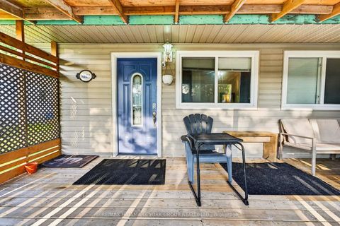 Photo 4 at 815 Lagoon Drive, Historic Lakeshore Communities, Georgina