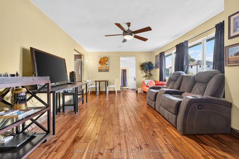 Photo 8 at 815 Lagoon Drive, Historic Lakeshore Communities, Georgina