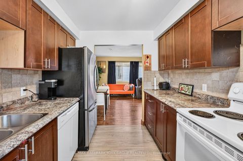 Photo 11 at 815 Lagoon Drive, Historic Lakeshore Communities, Georgina