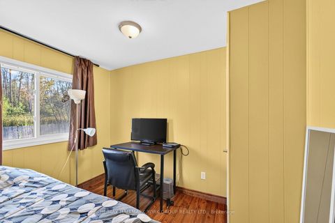 Photo 18 at 815 Lagoon Drive, Historic Lakeshore Communities, Georgina
