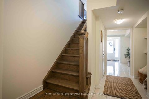 Photo 5 at 104 Howe Avenue, Birchmount, Toronto