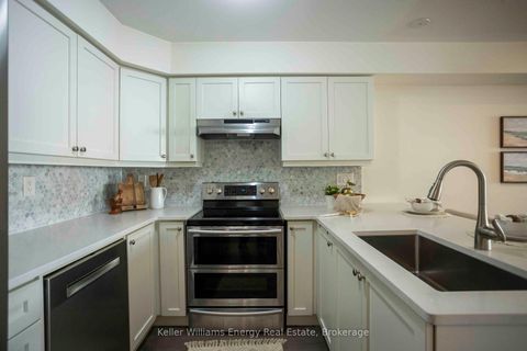 Photo 14 at 104 Howe Avenue, Birchmount, Toronto