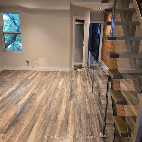 Photo 8 at 348 Dupont Street, Annex, Toronto