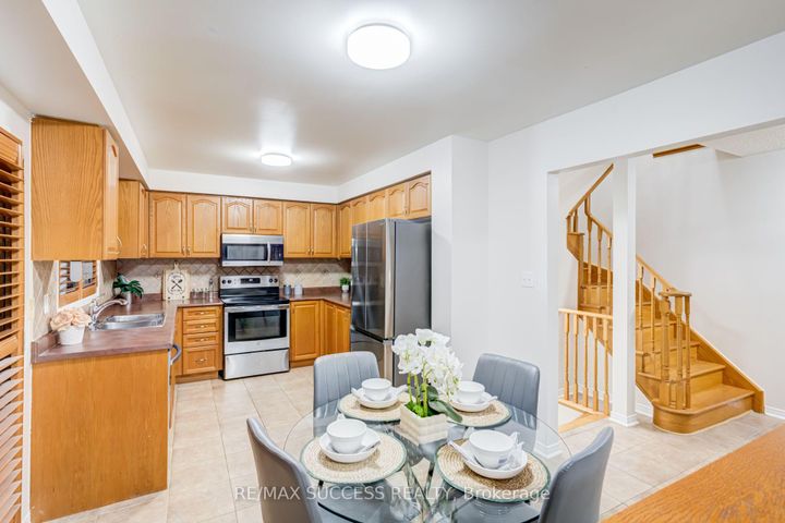 Photo 15 at 54 Ferncroft Place, Fletcher's Meadow, Brampton