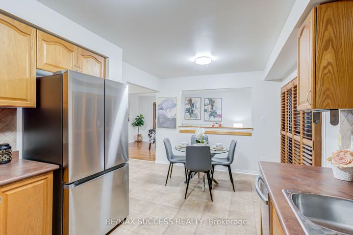 Photo 17 at 54 Ferncroft Place, Fletcher's Meadow, Brampton