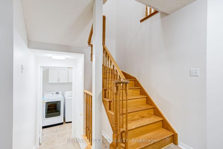 Photo 22 at 54 Ferncroft Place, Fletcher's Meadow, Brampton