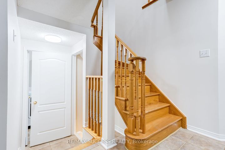 Photo 38 at 54 Ferncroft Place, Fletcher's Meadow, Brampton