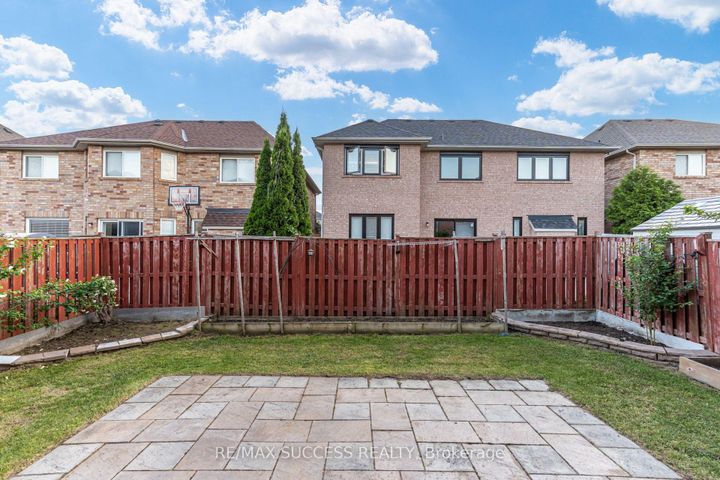 Photo 42 at 54 Ferncroft Place, Fletcher's Meadow, Brampton
