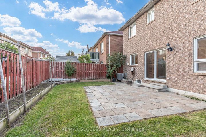 Photo 46 at 54 Ferncroft Place, Fletcher's Meadow, Brampton