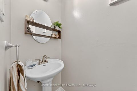 Photo 6 at 70 - 38 John Cabot Way, Jane Heights, Toronto