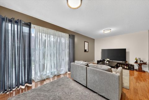 Photo 7 at 70 - 38 John Cabot Way, Jane Heights, Toronto