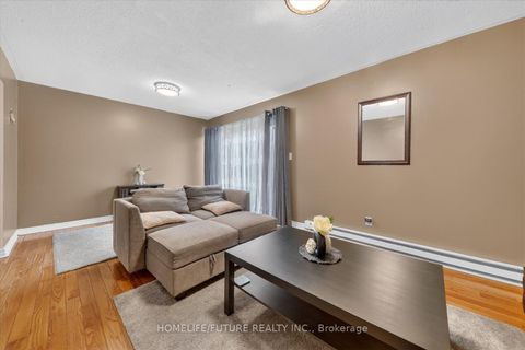Photo 9 at 70 - 38 John Cabot Way, Jane Heights, Toronto