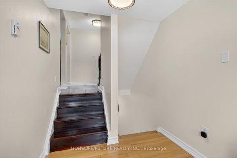 Photo 10 at 70 - 38 John Cabot Way, Jane Heights, Toronto
