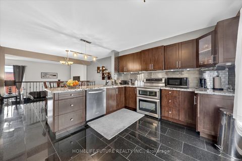Photo 19 at 70 - 38 John Cabot Way, Jane Heights, Toronto