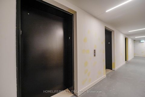 Photo 3 at 237 - 28 Eastern Avenue, Moss Park, Toronto