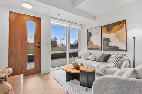 Photo 4 at 149 - 67 Curlew Drive, Donalda, Toronto