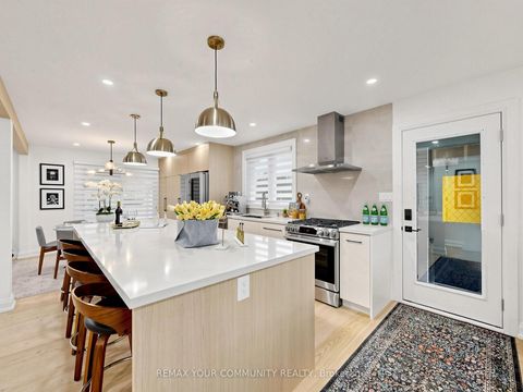 Photo 2 at 299 Horsham Avenue, Willowdale West, Toronto