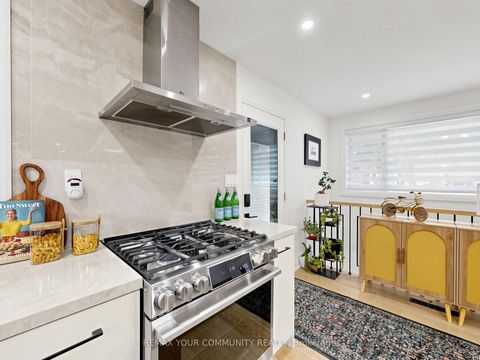 Photo 3 at 299 Horsham Avenue, Willowdale West, Toronto