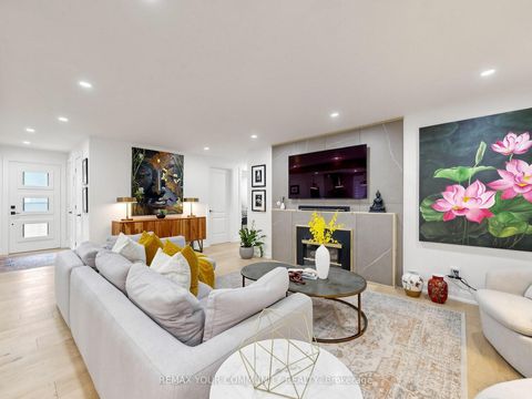 Photo 8 at 299 Horsham Avenue, Willowdale West, Toronto