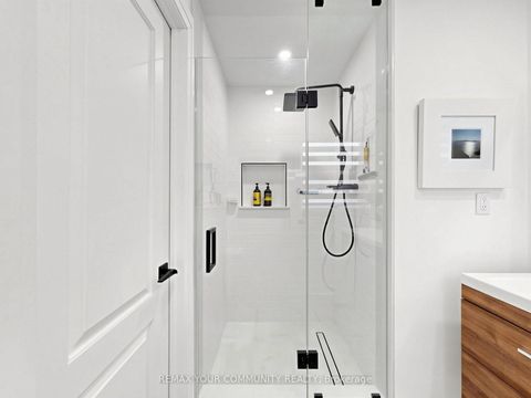 Photo 12 at 299 Horsham Avenue, Willowdale West, Toronto