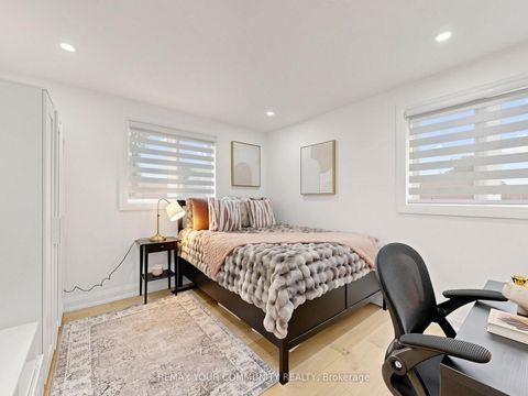 Photo 13 at 299 Horsham Avenue, Willowdale West, Toronto