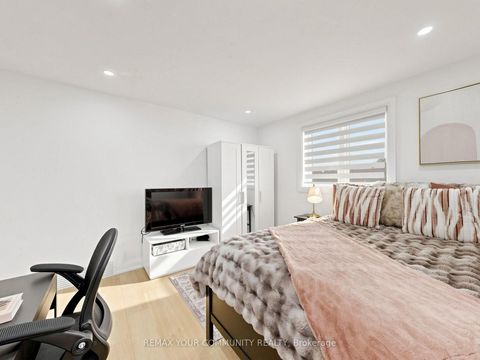 Photo 14 at 299 Horsham Avenue, Willowdale West, Toronto