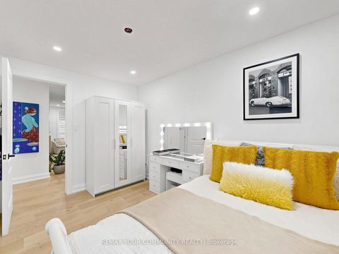 Photo 16 at 299 Horsham Avenue, Willowdale West, Toronto