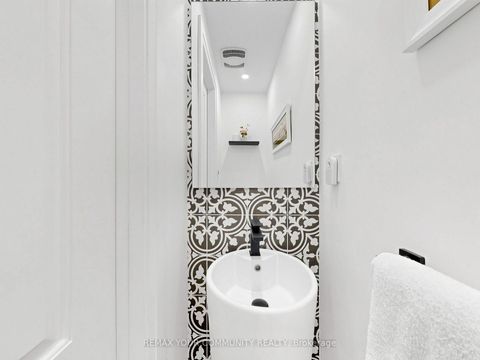 Photo 18 at 299 Horsham Avenue, Willowdale West, Toronto