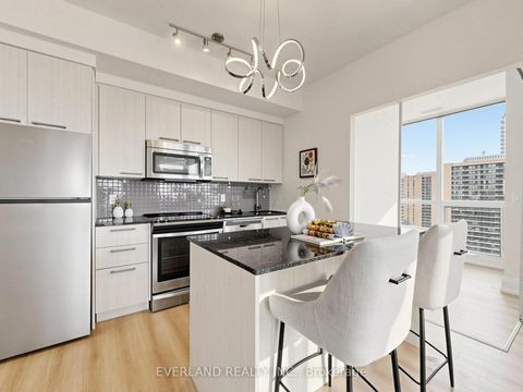 Photo 3 at 2307 - 88 Sheppard Avenue E, Willowdale East, Toronto