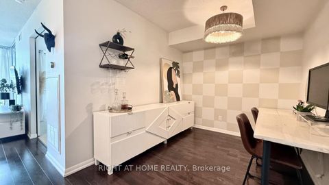 Photo 2 at 656 - 209 Fort York Boulevard S, Niagara, Toronto