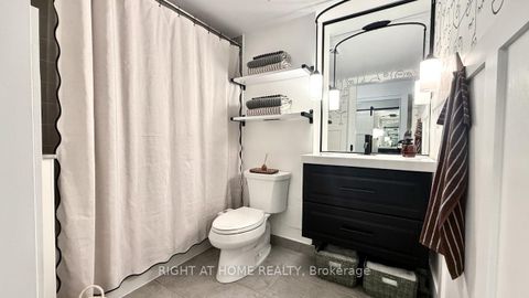 Photo 16 at 656 - 209 Fort York Boulevard S, Niagara, Toronto