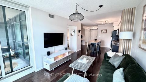 Photo 21 at 656 - 209 Fort York Boulevard S, Niagara, Toronto