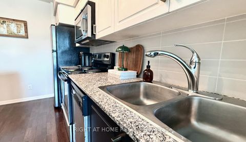 Photo 22 at 656 - 209 Fort York Boulevard S, Niagara, Toronto