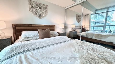 Photo 23 at 656 - 209 Fort York Boulevard S, Niagara, Toronto