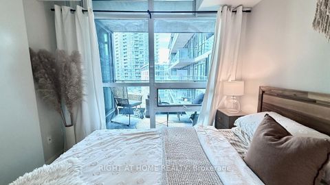Photo 24 at 656 - 209 Fort York Boulevard S, Niagara, Toronto